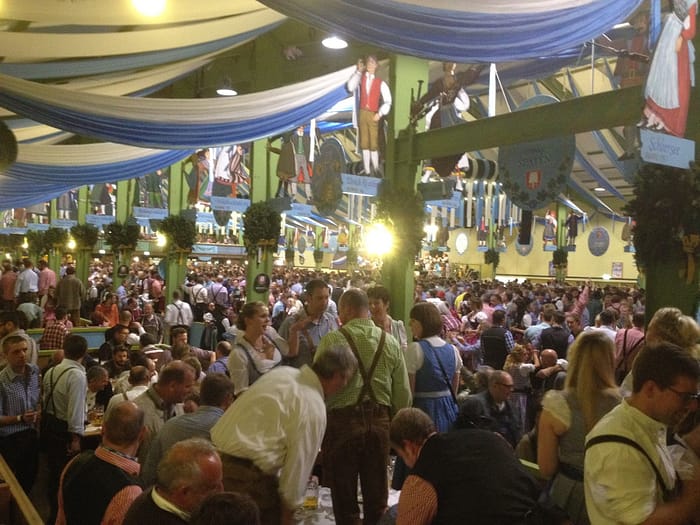 Münih: Oktoberfest Hatırası münih oktoberfest oktoberfest dans