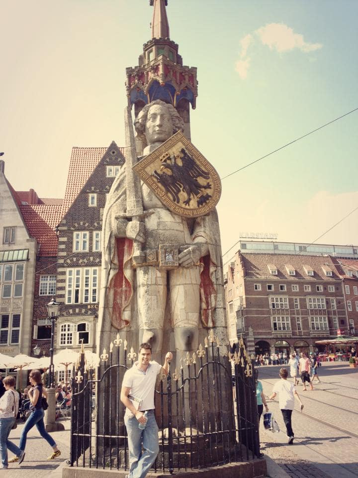 Bremen: Mızıkacıların Peşinde bremen roland heykeli