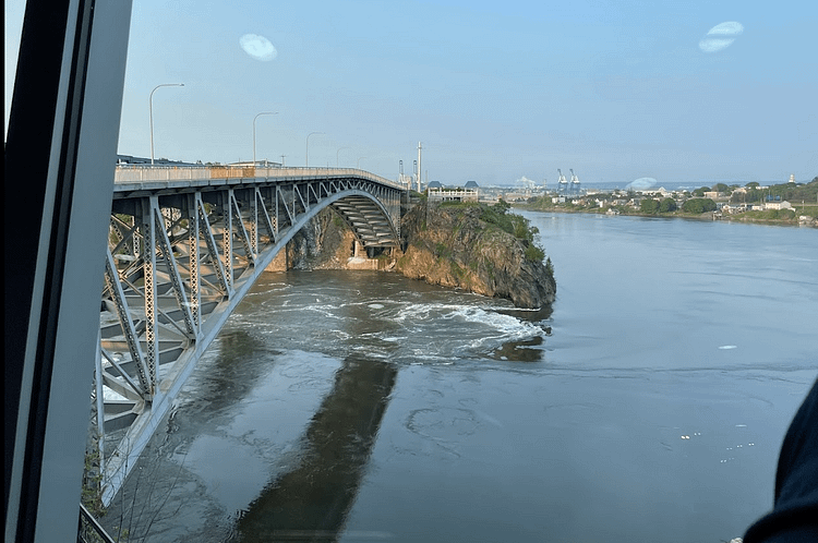 Saint John 'un İki Yüzü reversing falls saint john reversing falls